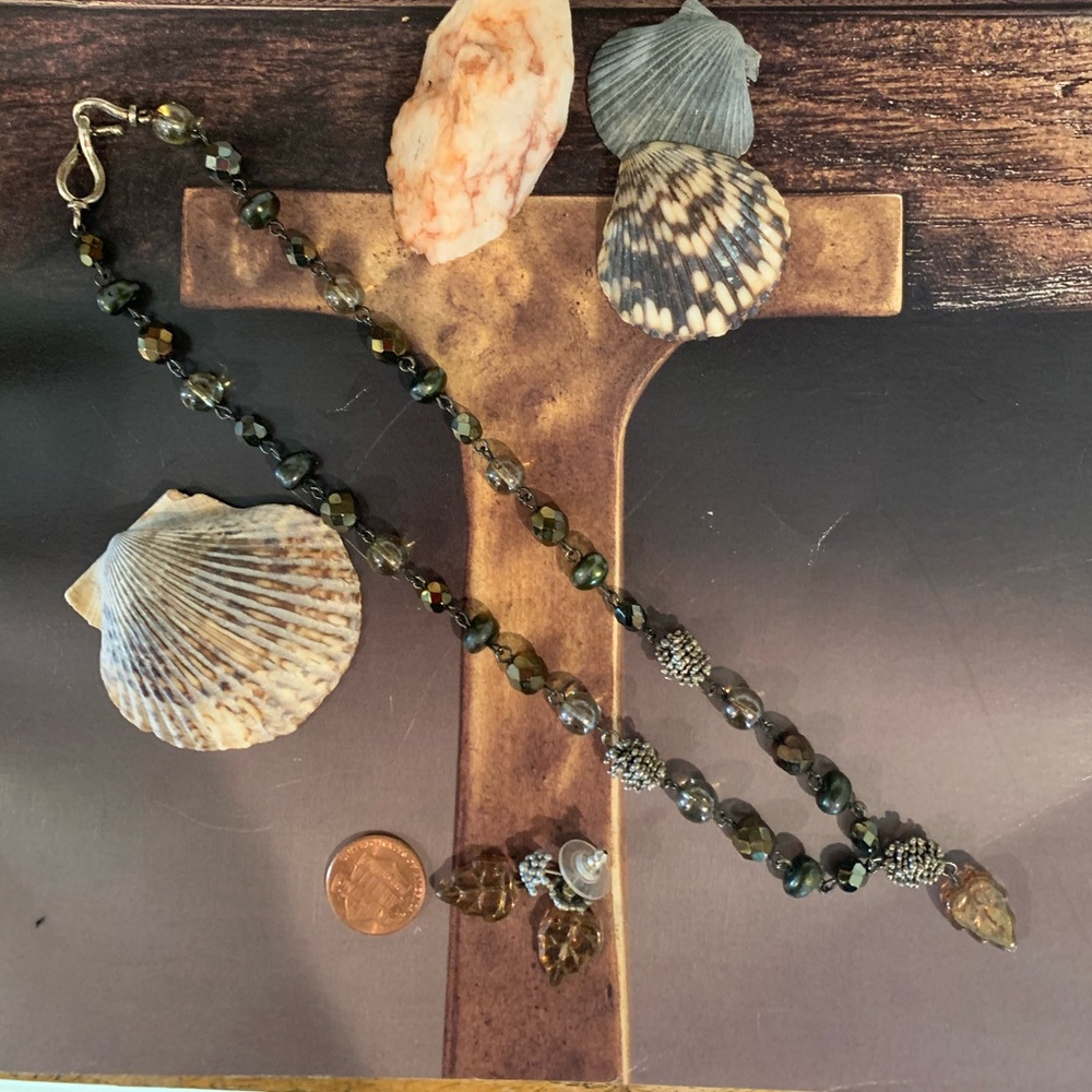 necklace and earrings perfect condition beautiful